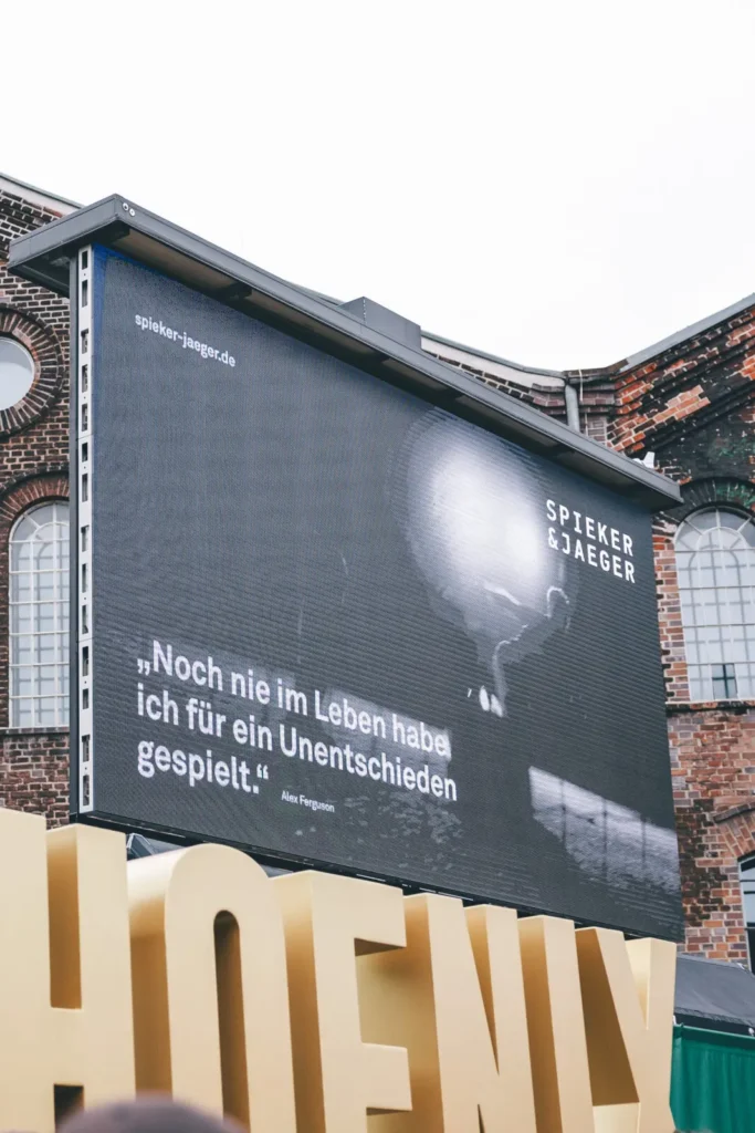 Digitale Anzeige mit Zitat von Alex Ferguson